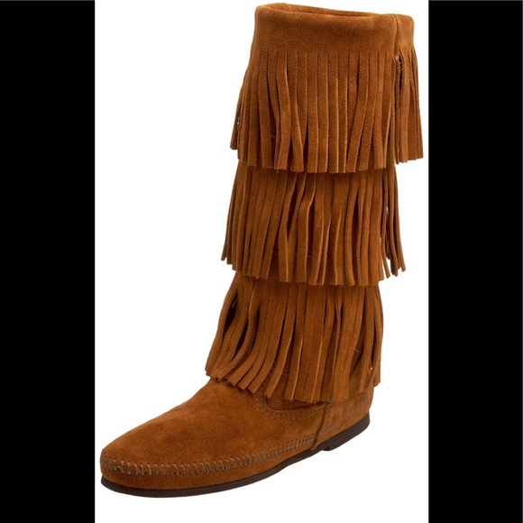 NWT Minnetonka 3-Layer Fringe Boots - Picture 2 of 6